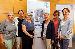 Die Organisatorinnen der Ausstellung (von links): Sigrid Egbers, Kornelia Böert, Tatjana Mick, Maria Stuckenberg, Regina Bien, Stefanie Meier-Pohlmann.