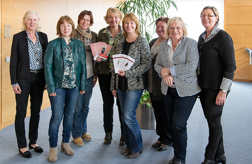 Barbara Weber, Lisa Diekmann-Holtkamp, Regina Bien, Monika Schnuck, Andrea Kreft, Sabine Lindwehr, Ruth Große-Brauckmann und Kornelia Böert (von links)