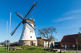 Anlässlich des 25. Deutschen Mühlentags findet das Unternehmensfrühstück an der Windmühle Lechtingen statt.
