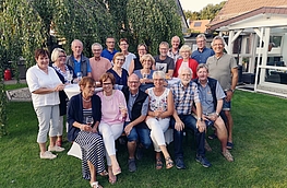 Bei einem gemütlichen Grillfest trafen sich die Ehrenamtlichen von „Hand in Hand“ zum Erfahrungsaustausch.