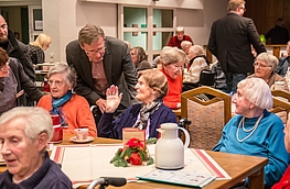 Bürgermeister Otto Steinkamp besuchte die Seniorinnen und Senioren in den Wallenhorster Altenpflegeheimen.