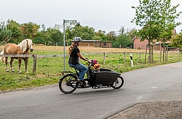 Lastenfahrräder eignen sich auch wunderbar als „Elterntaxi“ findet Vanessa Meyer-Uphaus.