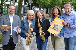 Freuen sich auf die erste „Kulturelle Sommerfrische“ in der VarusRegion im Osnabrücker Land (von links): Die Initiatoren und Organisatoren Frank Jansing (Wallenhorst), Anette Lange (Bohmte), Maike Schlichting (Ostercappeln), Anja Adler (Bad Essen) und Dirk Meyer (Belm).
