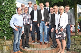 Gute Laune bei den „Geburtstagskindern“ (von links): Stefan Ludwig (Vorsitzender), Martin Hülsmann (ehemaliger Vorsitzender), Hans-Jürgen Klumpe (Vorsitzender), Markus Wulftange (Kassierer), Bürgermeister Otto Steinkamp (Beisitzer), Hans-Heinrich L