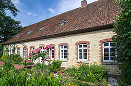 An der Hofstelle Duling laden die Landfrauen am Nachmittag ins Café ein, während das Wallenhorster Blasorchester für musikalische Unterhaltung sorgt.