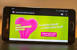 Auf der Internetseite www.fahrradklima-test.de können Radfahrerinnen und Radfahrer die Fahrradfreundlichkeit ihrer Stadt oder Gemeinde bewerten.