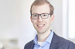 Christian Wagener referiert über die digitale Aufrüstung alter Maschinen. Foto: Mittelstand 4.0-Kompetenzzentrum Hannover