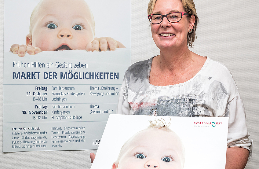 Große Werbung für kleine Menschen: Kornelia Böert lädt alle Eltern ein, sich über die Angebote der „Frühen Hilfen“ zu informieren.