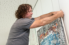 Nach erfolgreichen Ausstellungen in den Kunstmetropolen der Welt zeigt Witold Podgórski seine Bilder bis Ende Januar im Rathaus der Gemeinde Wallenhorst.